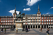 Spain-September 2009 Madrid City Mayor Square King Felipe lll Nonument