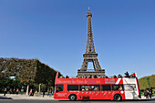 France, Ile-de-France, Paris, 7th, Bank of the Seine, Eiffel Tower, Red bus