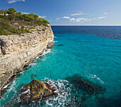 Steilküste, Cala Romantica, Manacor, Mallorca, Spanien