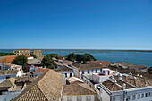 Blick von der Se über die Altstadt und die Lagune Ria Formosa, Cidade Velha, Faro, Algarve, Portugal, Europa