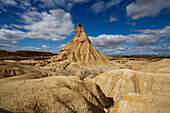Cabezo Castildetierra, Erosions Formation in der Wüste Bardenas Reales, UNESCO Biosphärenreservat, Provinz Navarra, Nordspanien, Spanien, Europa