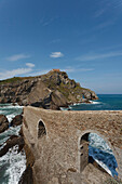 Seefahrer Kapelle auf einer Felseninsel, San Juan de Gaztelugatxe, Kap von Matxitxako, Provinz Guipuzcoa, Baskenland, Nordspanien, Spanien, Europa