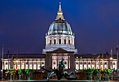 San Francisco City Hall at night