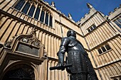 England,Oxfordshire,Oxford,Bodleian Library,Statue of William Herbert,3rd Earl of Pembroke