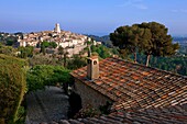 France, Alpes-Maritime (06), Saint Paul de Vence, a medieval hilltop village and the Riviera, general view from the surrounding area