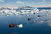 Eisberge und Zodiacs, Antarctic Sound, Weddellmeer, Antarktis
