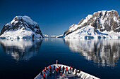 Kreuzfahrt im Lemaire Kanal, Grahamland, Antarktische Halbinsel, Antarktis