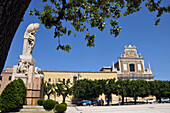 Piazza S. Teresa, Brindisi, Apulien, Italien