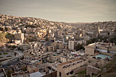 Blick auf Hauptstadt Amman im Abendlicht, Jordanien, Naher Osten, Asien