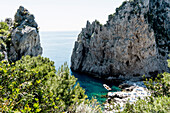Badeanstalt in einer Bucht, Capri, Kampanien, Italien