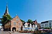 Norder market with Sank Maria Church, old town of Flensburg, Flensburg Fjord, Schleswig-Holstein, Germany