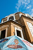 The Medici Chapels Cappelle medicee and umbrella with Botticelli´s Venus , Firenze, Tuscany, Italy, UNESCO World Heritage Site