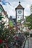 Blick auf das Martinstor in der Altstadt, Freiburg im Breisgau, Schwarzwald, Baden-Württemberg, Deutschland, Europa