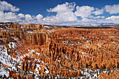 View from Bryce Point into Bryce Amphitheater, Bryce Canyon National Park, Utah, USA, America