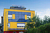 Low energy house in the Vauban quarter, Freiburg im Breisgau, Black Forest, Baden-Wuerttemberg, Germany, Europe