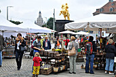 Töpfermarkt am Goldenen Reiter in der Neustadt, Dresden, Sachsen, Deutschland, Europa