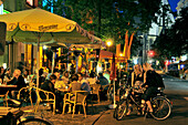 Strassencafes im Schauspielviertel am Abend, Leipzig, Sachsen, Deutschland, Europa