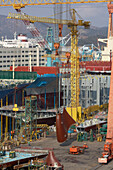 Einblick in die Produktion der weltgrößten Schiffswerft, Hyundai Heavy Industries (HHI) Werft, Ulsan, Südkorea