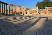 Oval Forum, ancient Gerasa 2nd-6th century, UNESCO World Heritage site, Jerash, Jordan