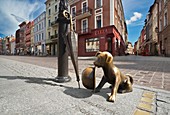 Memorial to cartonist Zbigniew Lengren, Old Town Square, Torun, Poland, Europe