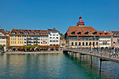 Rathaussteg with Reuss river and Rathausquai, Lucerne, Lucerne, Switzerland, Europe