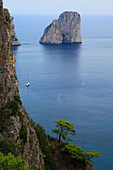 Italy, Campania, Capri, Faraglioni, rocks