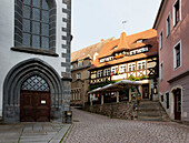 Detail der Frauenkirche und Weinlokal Vincenz Richter, Meissen, Sachsen, Deutschland, Europa