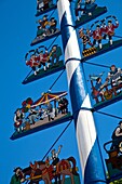 Maypole, Viktualienmarkt square, Munich, Bavaria, Germany, Europe