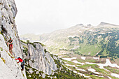Klettern am Klobenjoch, Rofan-Gebirge, Maurach, Tirol, Österreich