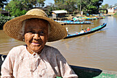 Am Kanal in Nyaungshwe am Inle See, Myanmar, Burma, Asien