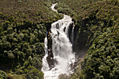 Riesiger Wasserfall, Waipunga Falls, Mohaka Fluss, Nordinsel, Neuseeland