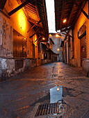 Via Stracceria, alley, Piazza del Ortaggio, market place, Pistoia, Tuscany, Italy, Europe