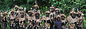 Gruppenfoto mit Kindern mit schwarzer Körperbemahlung, Ati Atihan Festival, Kalibo, Aklan, Visaya, Insel Panay, Philippinen