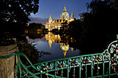 New Town Hall at night with reflection, Neues Rathaus, Maschteich, Maschpark, Hannover, Lower Saxony, Germany