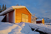 Bootshaus bei Gammelgarden, Austnesfjorden, Austvagoya, Lofoten, Nordland, Norwegen