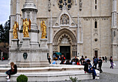 Virgin Mary and Four Angels Fountain in front of Zagreb Cathedral, Kaptol, Under town, Zagreb, Croatia