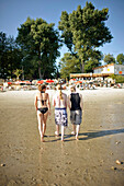 28 grad, Beach Club Wedel, Elbe river beach, northern Hamburg, Germany