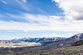 Blick vom Tioga Pass auf Sierra Nevada, Kalifornien, USA