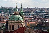 Blick zur St. Nikolaus Kathedrale, Prag, Tschechien, Europa