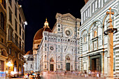 Baptisterium und Fassade des Dom bei Nacht, Santa Maria Del Fiore, Duomo, Florenz, Toskana, Italien