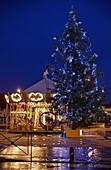 Rain, carousel, Christmas decoration, Bayonne, Aquitaine, Pyrénées-Atlantiques, Basque country, 64, France