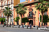Spain, Andalusia, Seville, Puerta de Jerez, street scene, people