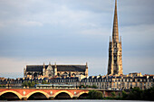 France, Aquitaine, Bordeaux, Pont de Pierre, Basilique St-Michel