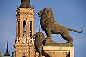 LION STATUES PUENTE DE PIEDRA BASILICA CATHEDRAL OF OUR LADY OF THE PILLAR ZARAGOZA ARAGON SPAIN