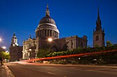 SAINT PAULS CATHEDRAL LONDON ENGLAND UK