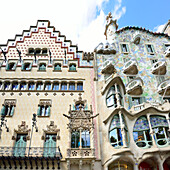 Casa Amatller and Casa Batllo, architect Antoni Gaudi, UNESCO World Heritage Site, Catalan modernista architecture, Art Nouveau, Eixample, Barcelona, Catalonia, Spain