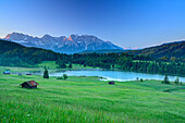 Morning mood with lake Geroldsee and Karwendel range, lake Geroldsee, Werdenfels, Garmisch-Partenkirchen, Bavarian Alps, Upper Bavaria, Bavaria, Germany