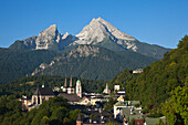 Blick über Berchtesgaden zum Watzmann, Berchtesgadener Land, Nationalpark Berchtesgaden, Oberbayern, Bayern, Deutschland