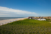 Beach and frisian houses, near Kampen, Sylt island, North Sea, North Friesland, Schleswig-Holstein, Germany