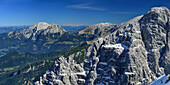 Blick vom Hochkalter auf Hoher Göll, Schneibstein, Dachstein und Blaueisspitze, Nationalpark Berchtesgaden, Berchtesgadener Alpen, Oberbayern, Bayern, Deutschland